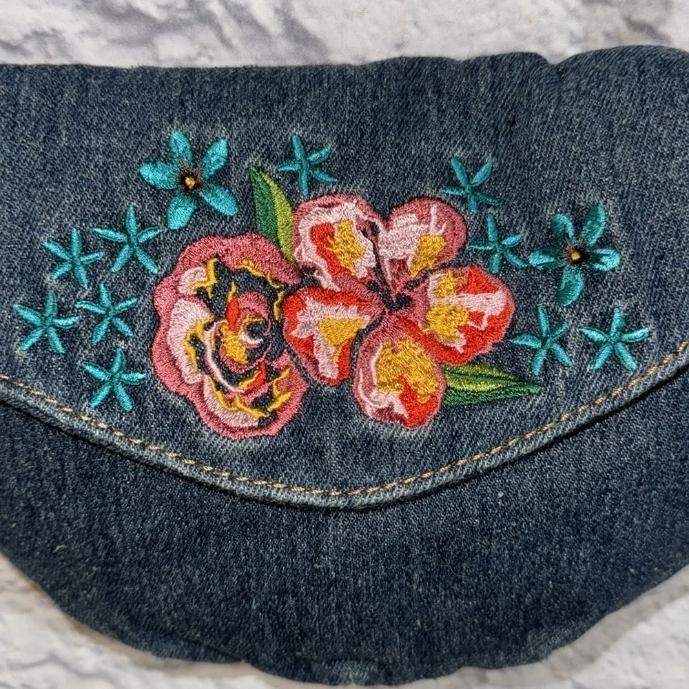Patricia Nash Granada Boho Floral Denim Embroidered Crossbody Bag Casual Purse
